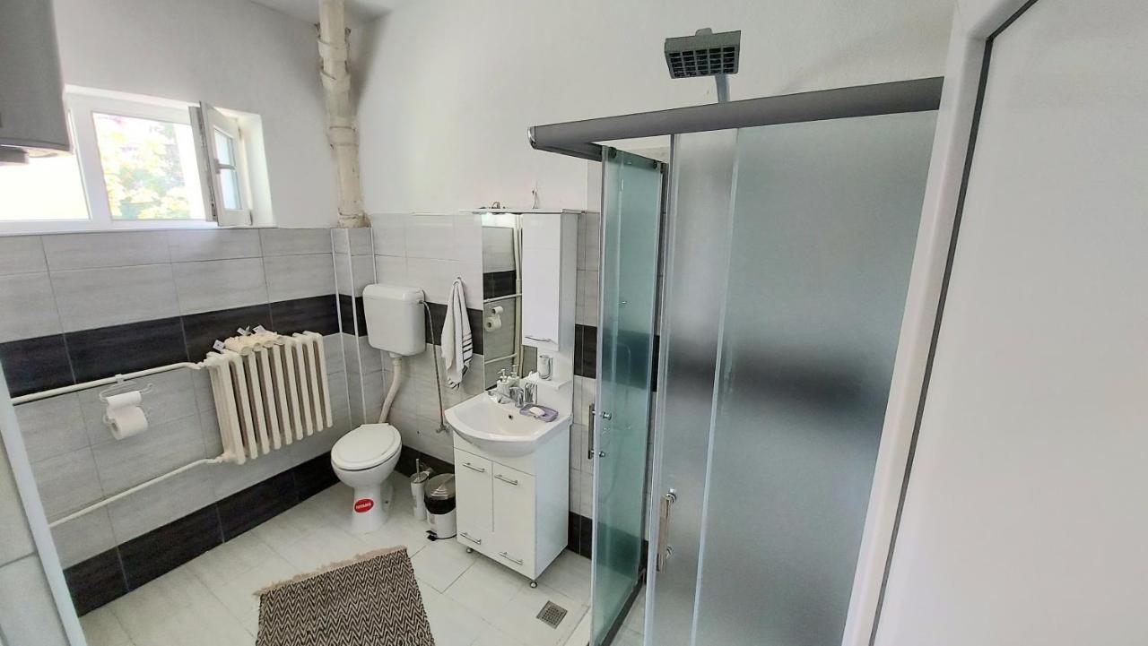 Inner City Two Bedroom Apartment Skopje Exteriér fotografie
