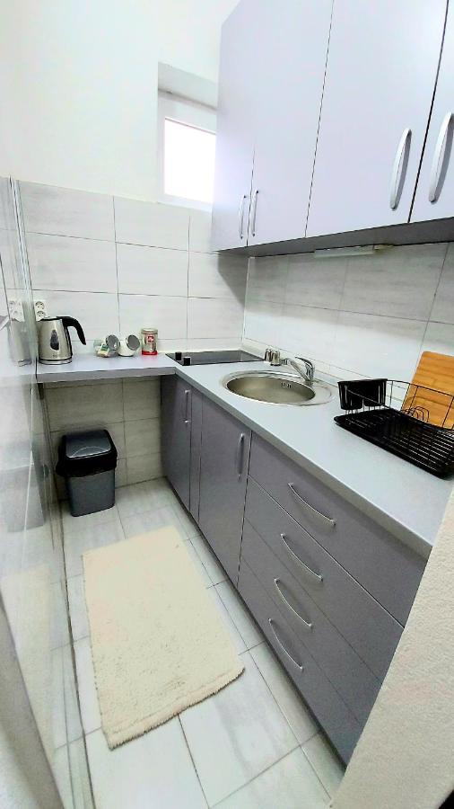 Inner City Two Bedroom Apartment Skopje Exteriér fotografie